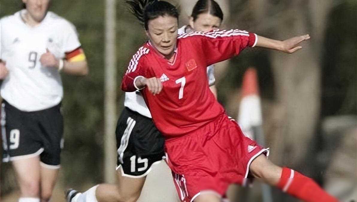 包含国际足坛传奇故事：女足全队努力向上励志拼搏的词条开云体育app官网